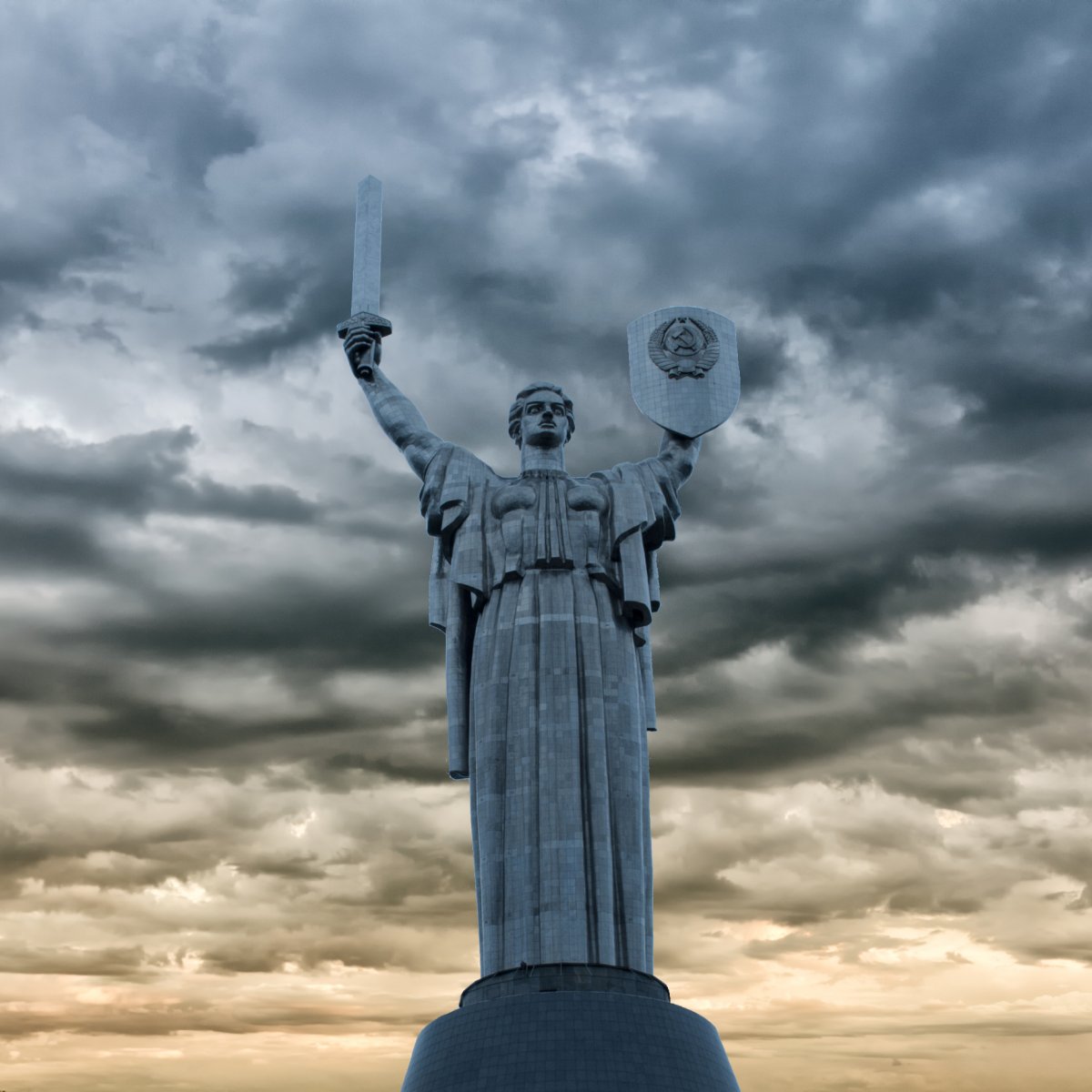 ЧИМ ЗАЙНЯТИСЯ